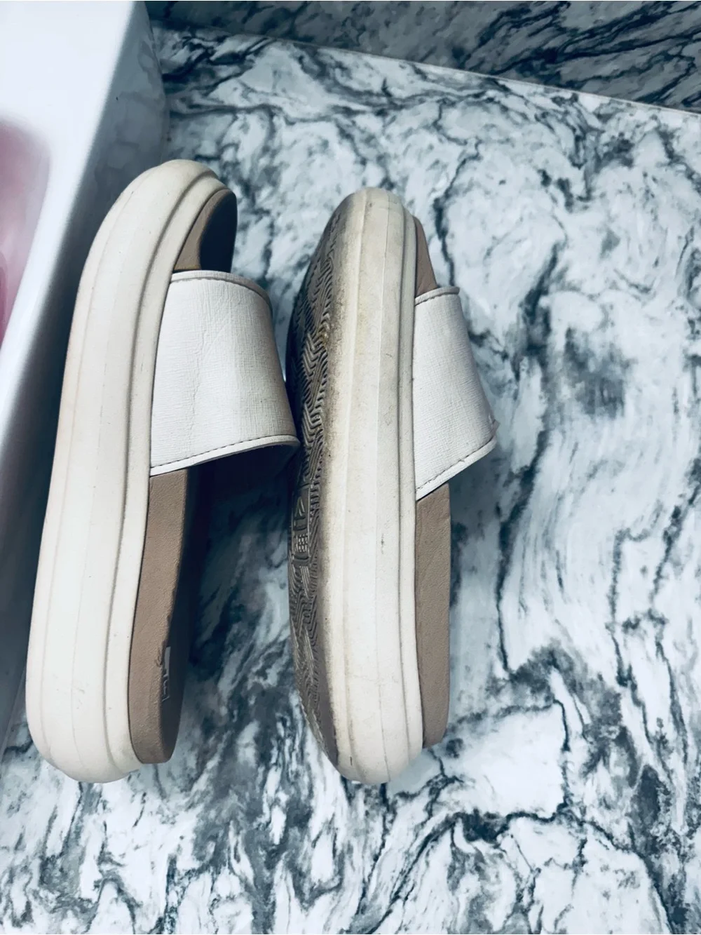 Reef Slide Sandals in Cream and Tan